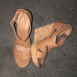 Jessica Simpson wedges size 6